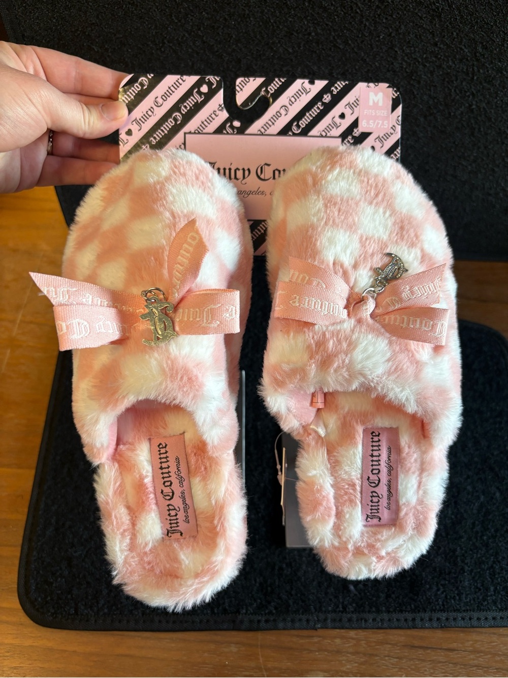 NWT Juicy Couture Pink Checkered Fuzzy Slippers Size M (6.5–7.5)